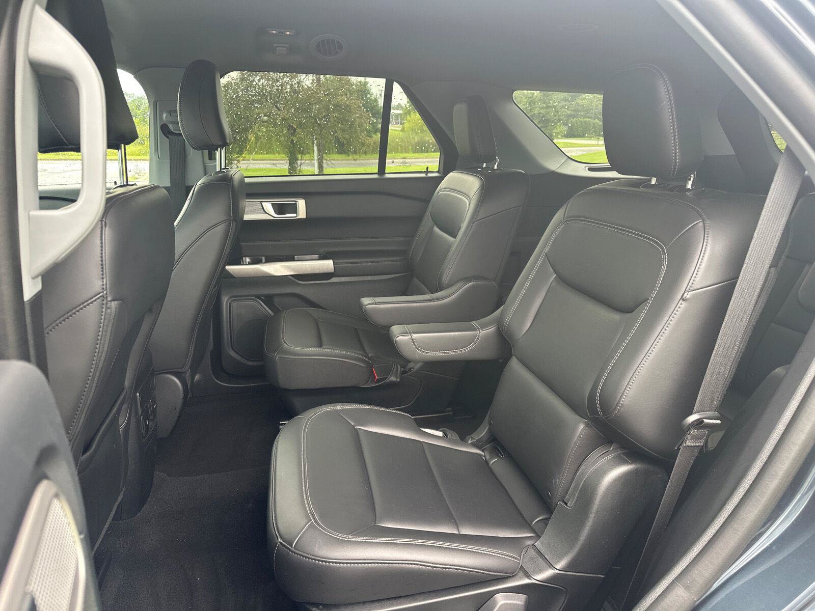 Certified 2024 Ford Explorer XLT w/ Equipment Group 202A AWD/4WD image 10