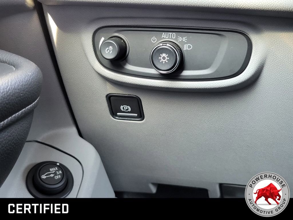 Used 2023 GMC Terrain SLE w/ Driver Convenience Package image 27