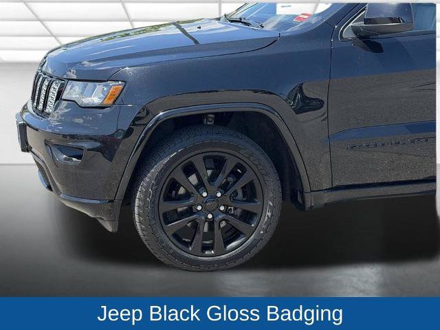 Used 2018 Jeep Grand Cherokee Altitude AWD/4WD image 26