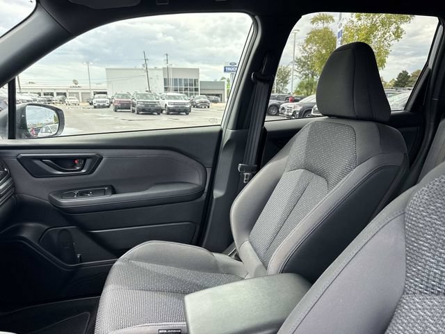 Used 2025 Subaru Forester Premium AWD/4WD image 16