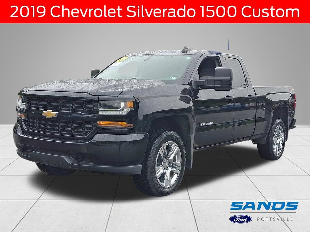 Used 2019 Chevrolet Silverado 1500 Custom w/ Custom Convenience Package AWD/4WD image 1