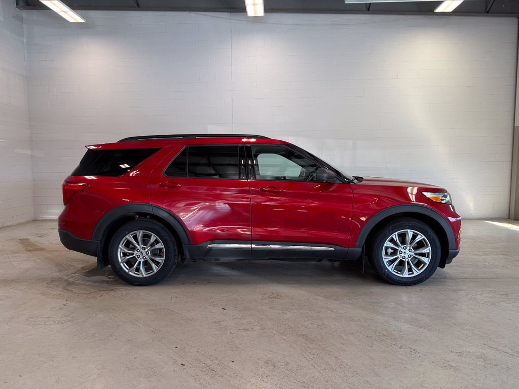Certified 2020 Ford Explorer XLT w/ Equipment Group 202A AWD/4WD image 8