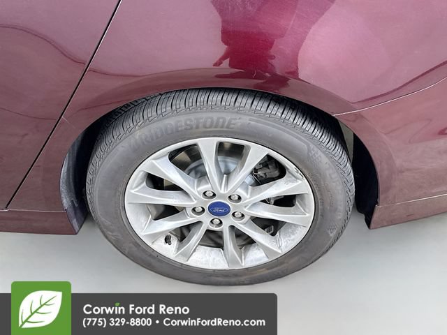 Certified 2017 Ford Fusion SE w/ Fusion SE Technology Package FWD image 28