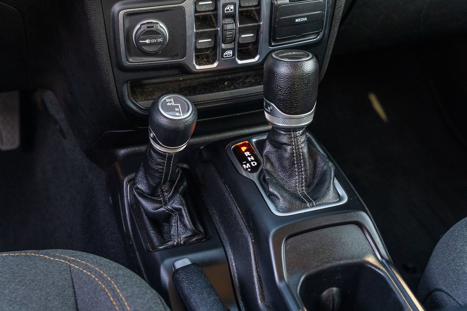 Used 2024 Jeep Gladiator Sport AWD/4WD image 30
