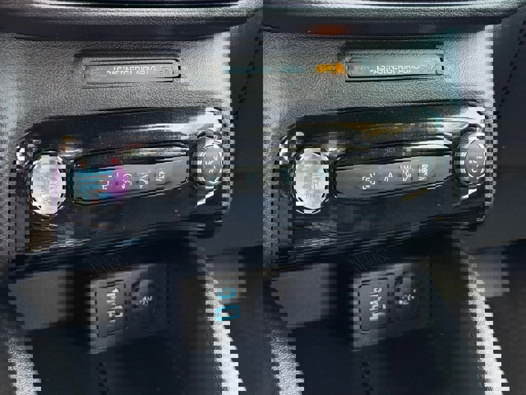 Certified 2023 Ford Escape ST-Line w/ Tech Pack #1 image 27