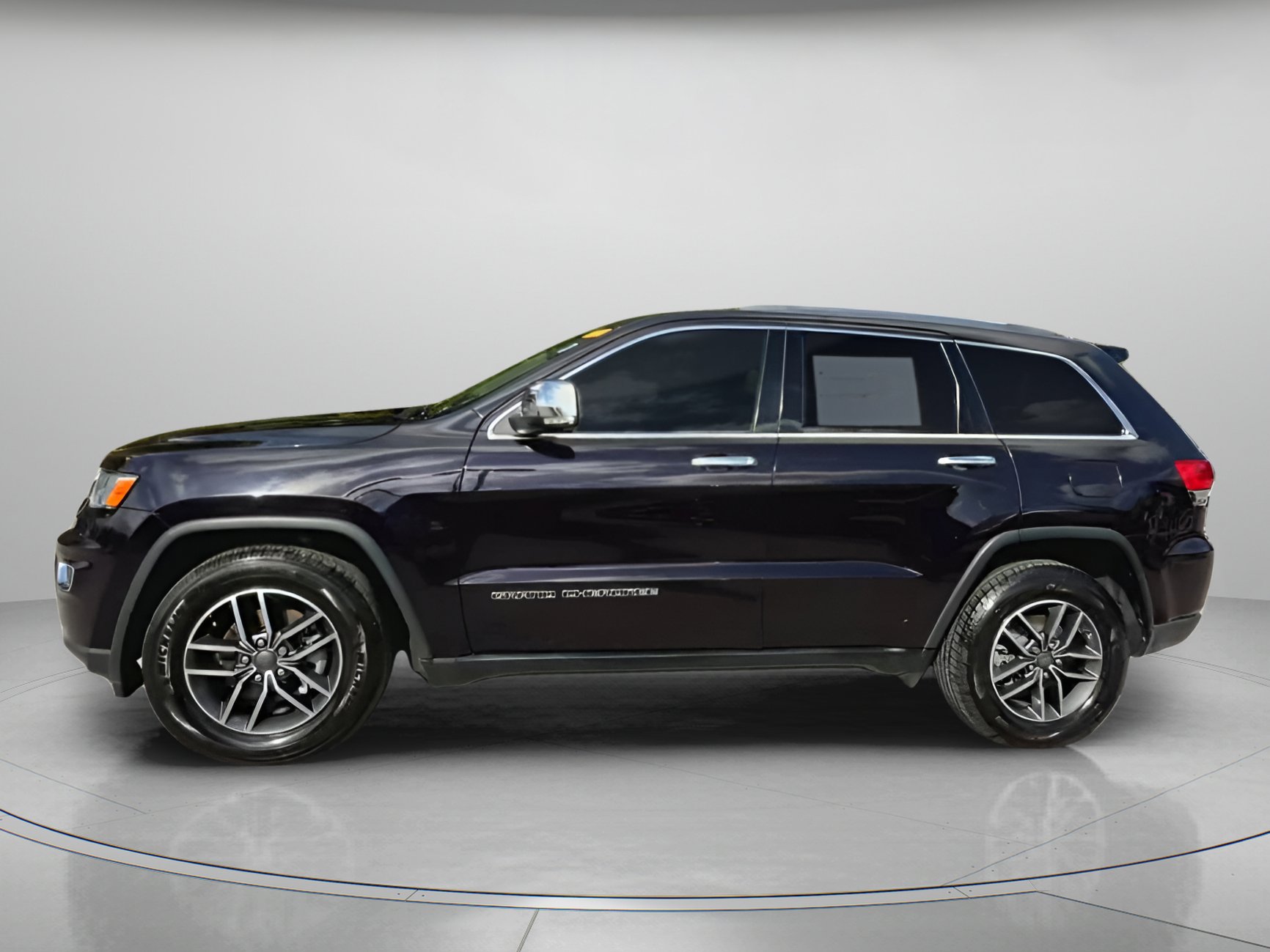 Used 2019 Jeep Grand Cherokee Limited image 15