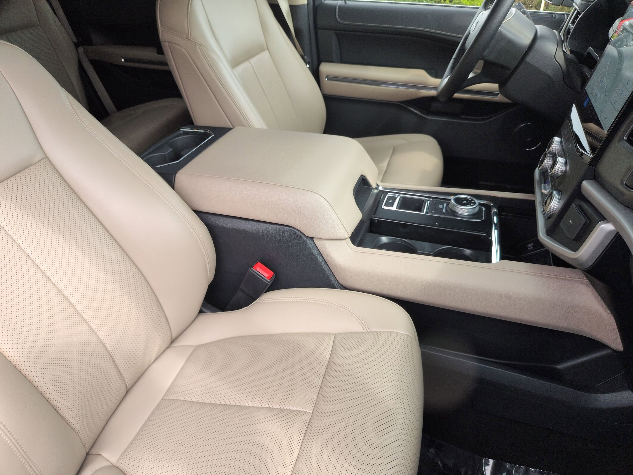 Certified 2023 Ford Expedition XLT RWD image 37