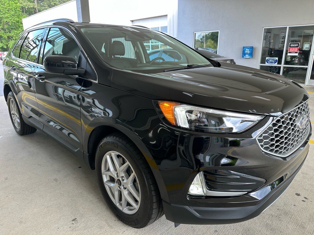 Certified 2023 Ford Edge SEL w/ Convenience Package image 3