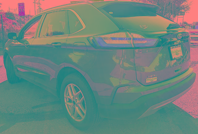 Certified 2024 Ford Edge SEL w/ Convenience Package AWD/4WD image 4