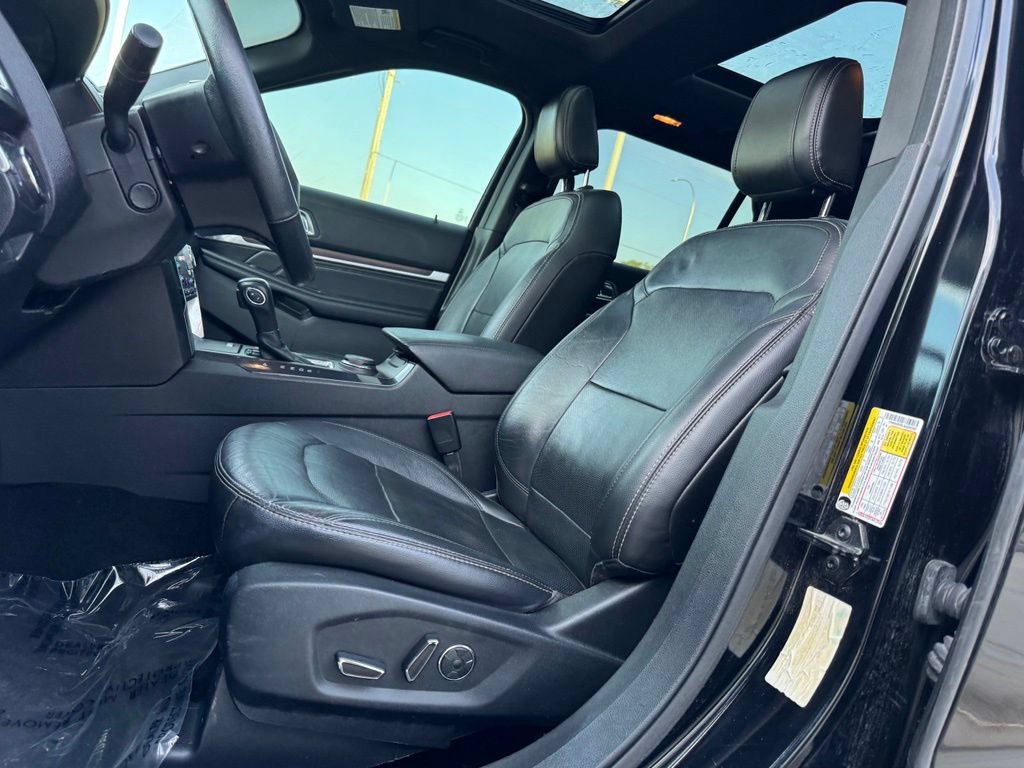 Certified 2018 Ford Explorer Limited w/ Equipment Group 301A AWD/4WD image 5