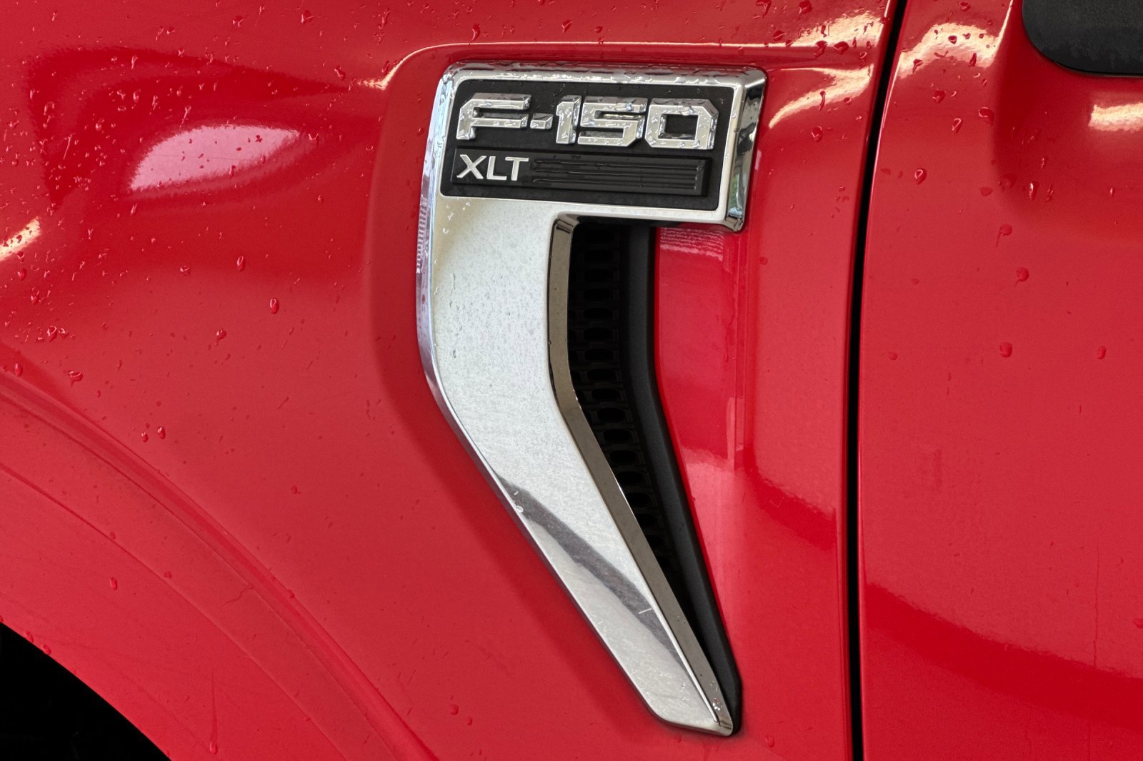 Certified 2021 Ford F150 XLT w/ Equipment Group 302A High image 27