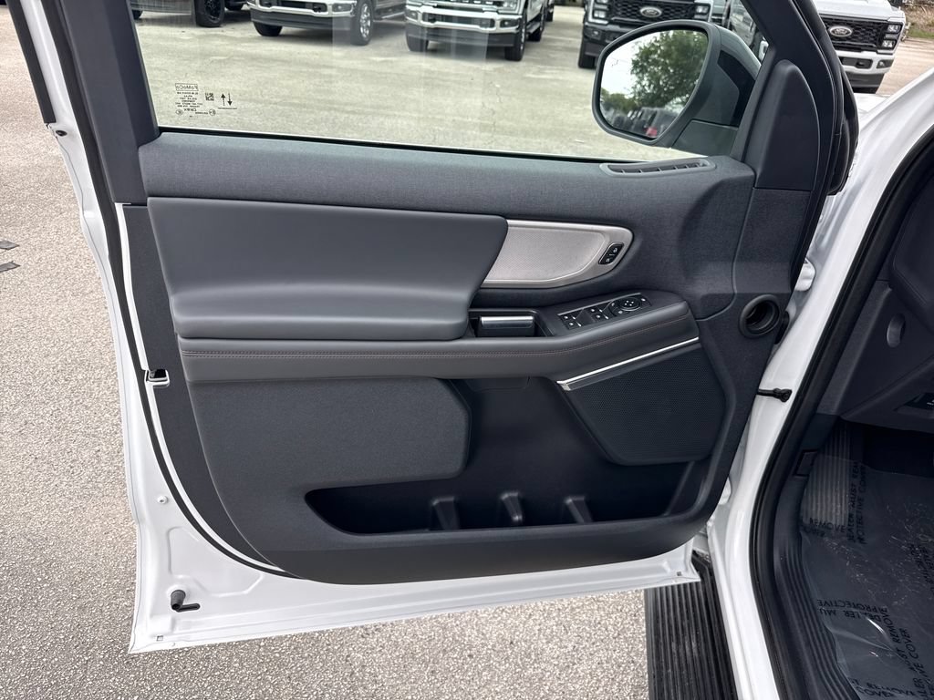 Certified 2025 Ford Expedition Active RWD image 13