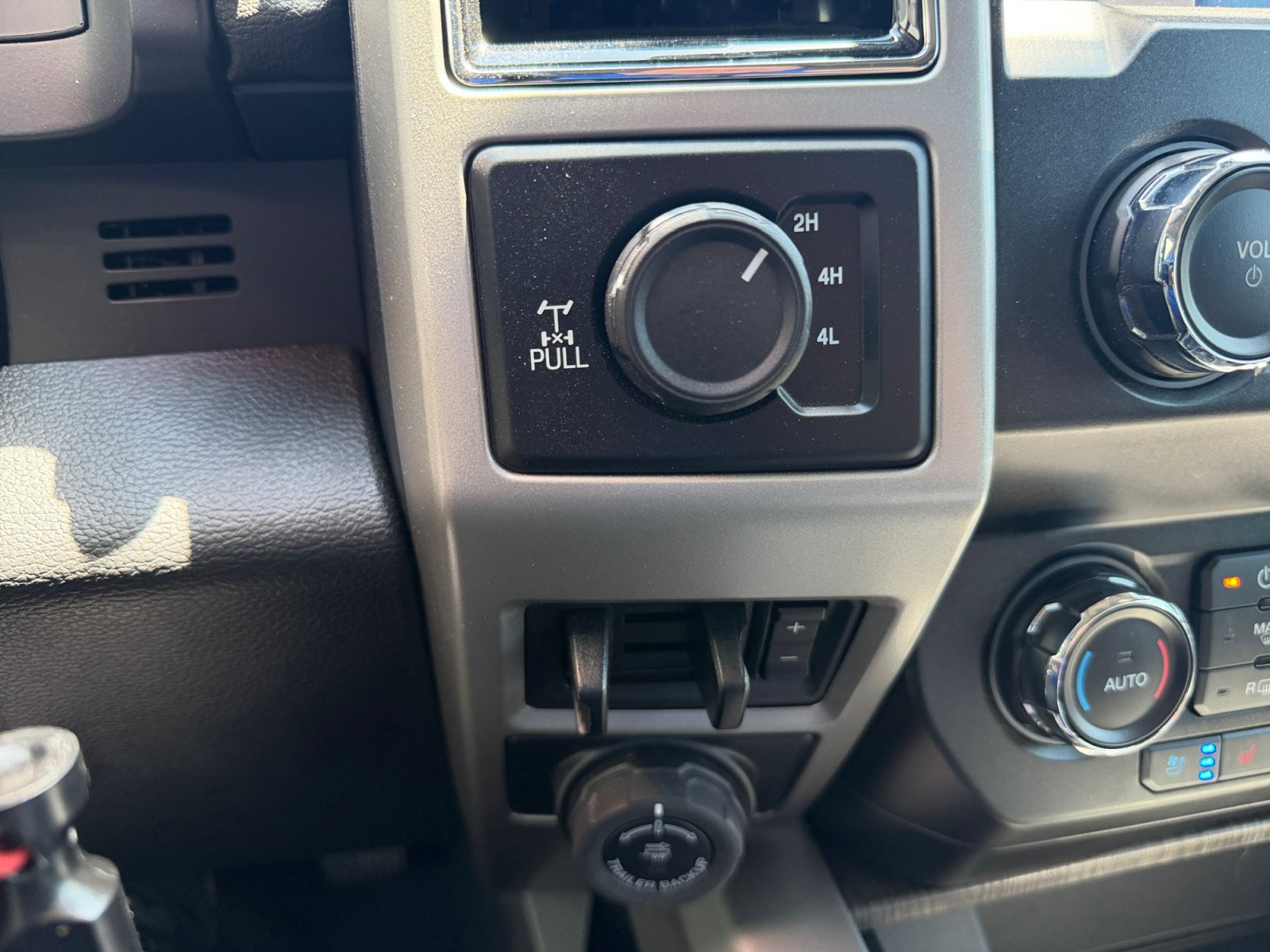 Certified 2021 Ford F250 Lariat w/ Lariat Value Package AWD/4WD image 24