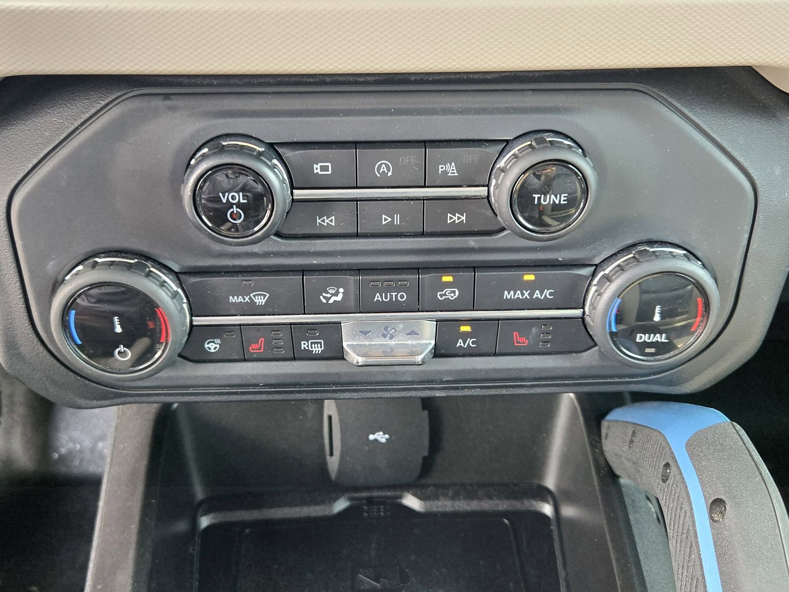 Certified 2022 Ford Bronco Wildtrak AWD/4WD image 17