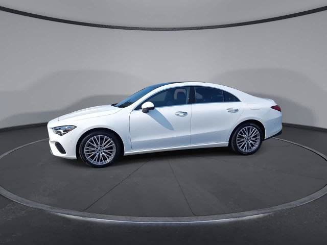 Used 2025 Mercedes-Benz CLA 250 image 4