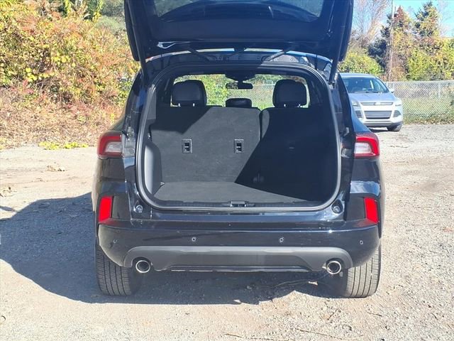 Certified 2023 Ford Escape ST-Line Select w/ Tech Pack #2 image 9