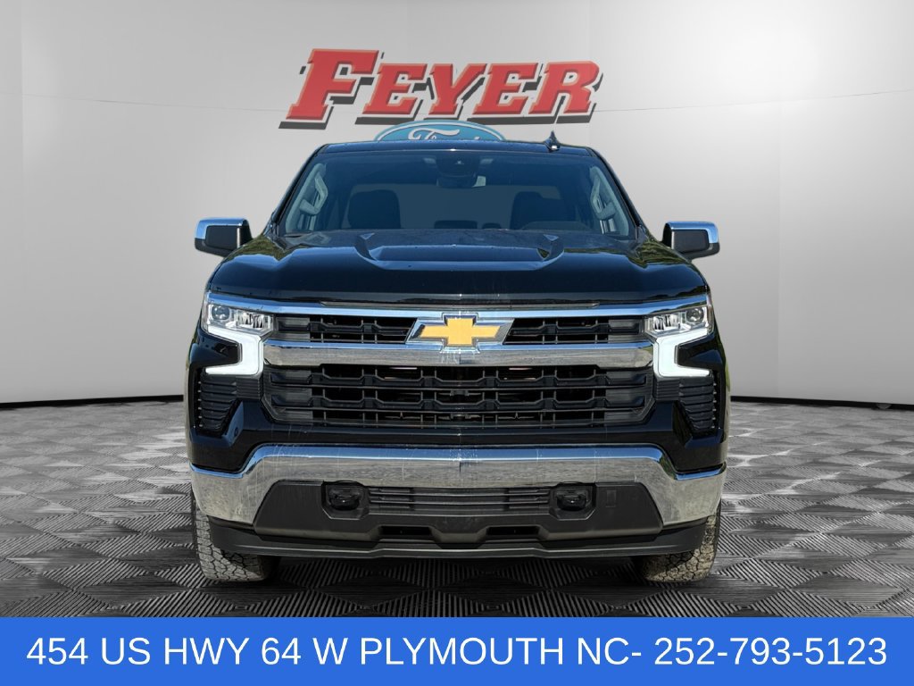 Used 2024 Chevrolet Silverado 1500 LT AWD/4WD image 8
