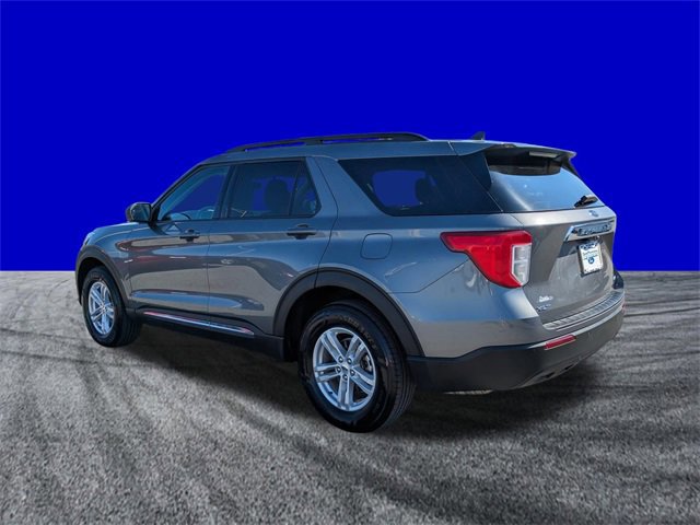 Certified 2022 Ford Explorer XLT image 3