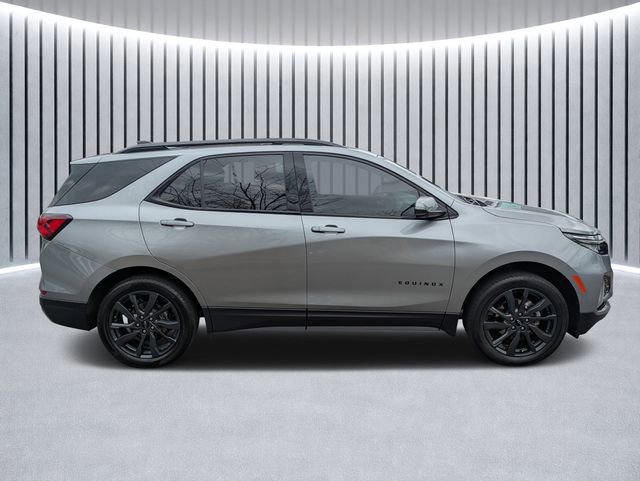 Used 2023 Chevrolet Equinox RS w/ RS Leather Package image 5