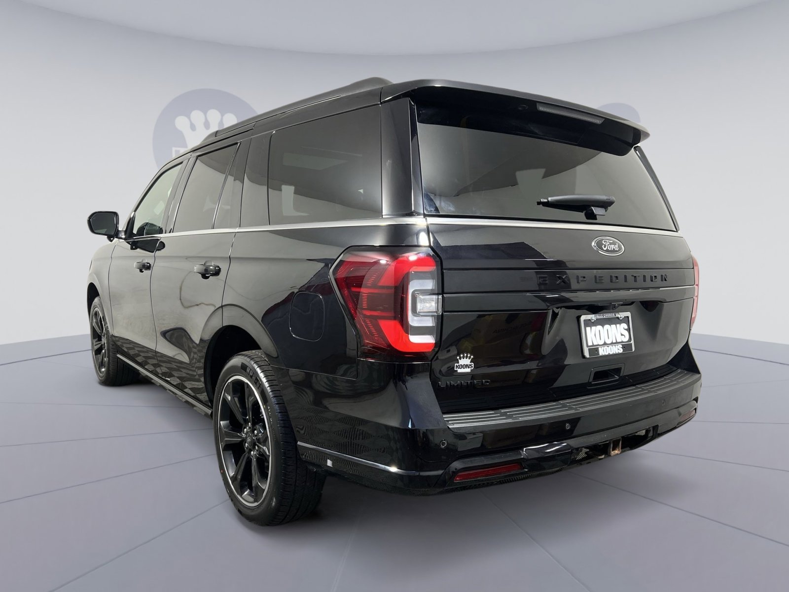 Certified 2022 Ford Expedition Limited image 4