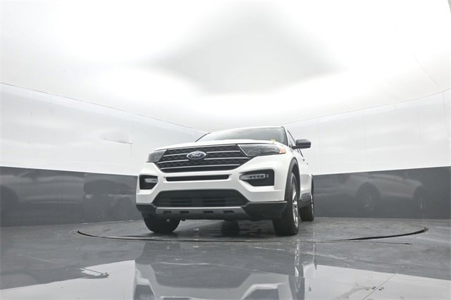 Certified 2021 Ford Explorer XLT w/ Equipment Group 202A image 28