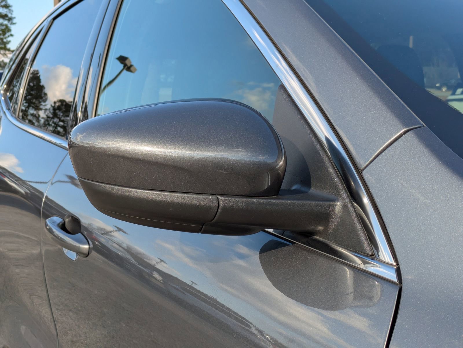 Certified 2025 Ford Escape SE FWD image 12