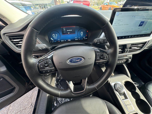 Certified 2025 Ford Escape Platinum AWD/4WD image 15