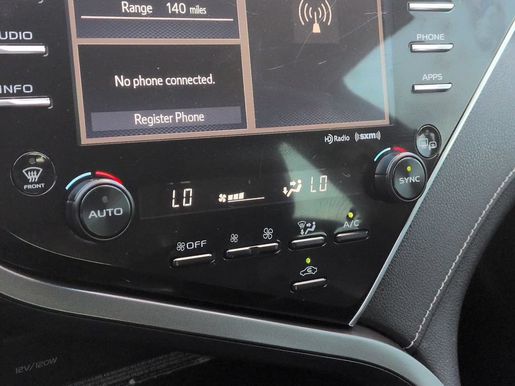 Used 2018 Toyota Camry XSE FWD image 19