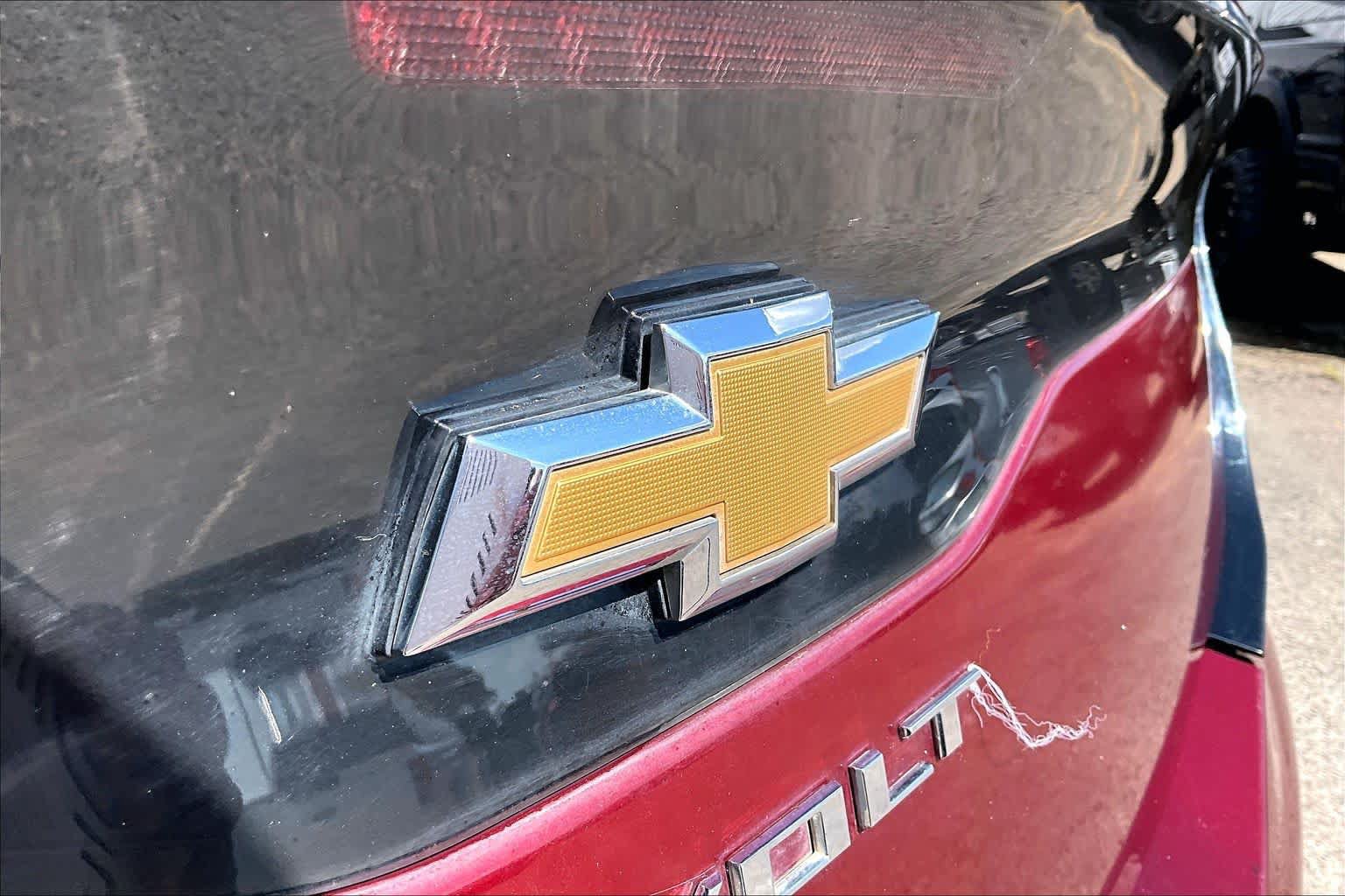 Used 2017 Chevrolet Volt Premier w/ Driver Confidence II Package FWD image 31