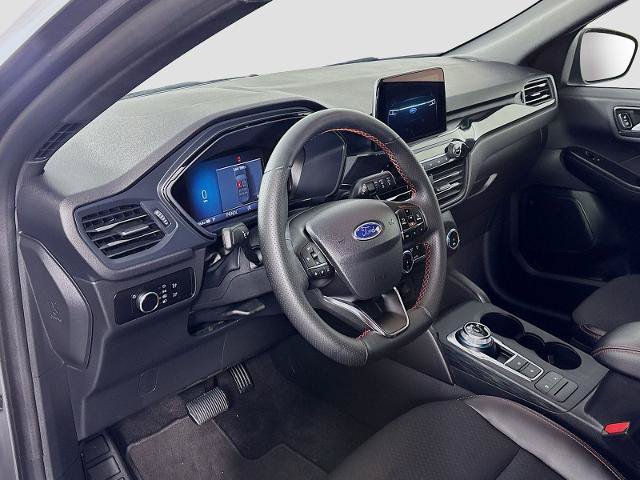 Certified 2025 Ford Escape ST-Line AWD/4WD image 9