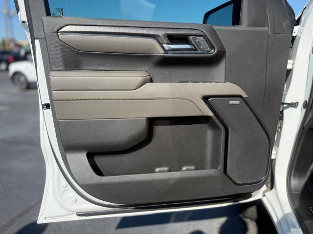 Used 2022 Chevrolet Silverado 1500 ZR2 w/ Technology Package AWD/4WD image 5