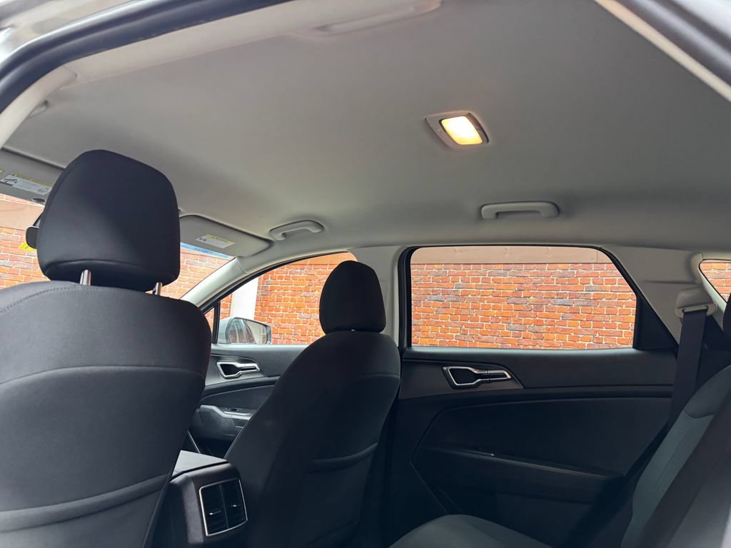 Used 2026 Kia Sportage LX FWD image 24