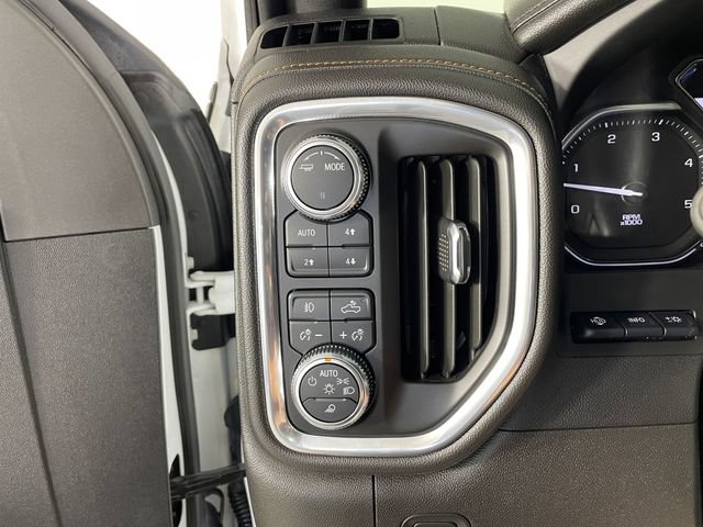 Used 2023 GMC Sierra 2500 AT4 w/ AT4 Premium Plus Package AWD/4WD image 13