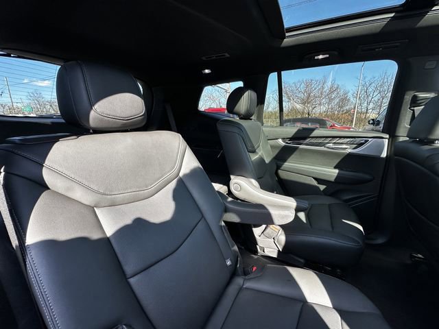 Used 2023 Cadillac XT6 Premium Luxury w/ Technology Package image 39