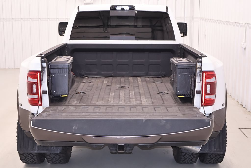 Used 2024 RAM 3500 Limited w/ Towing Technology Group AWD/4WD image 45