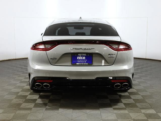 Used 2021 Kia Stinger GT1 image 3