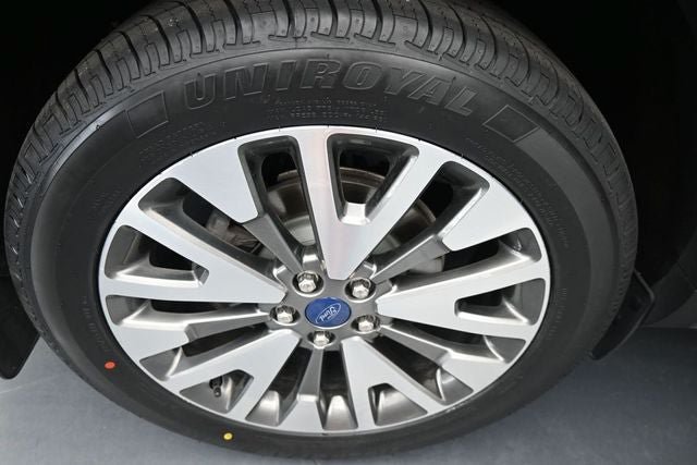 Certified 2022 Ford Escape Titanium w/ Class II Trailer Tow Package AWD/4WD image 16