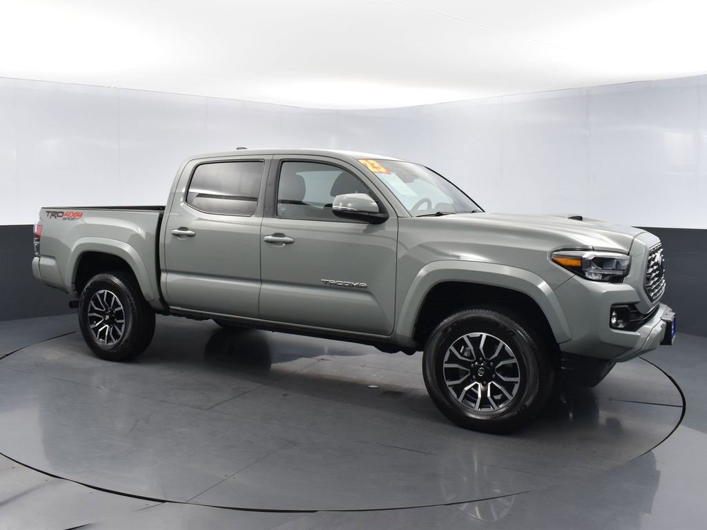Used 2023 Toyota Tacoma TRD Sport w/ Technology Package image 3