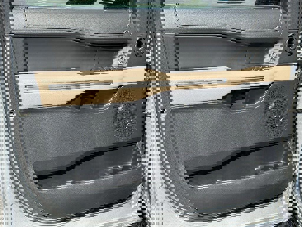 Certified 2024 Ford Expedition XLT image 25