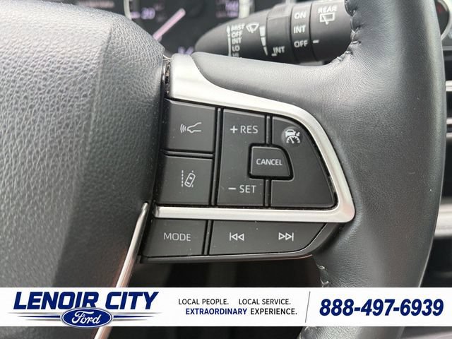 Used 2023 Toyota Highlander XLE AWD/4WD image 20