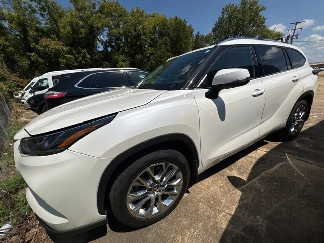 Used 2020 Toyota Highlander Limited AWD/4WD image 1