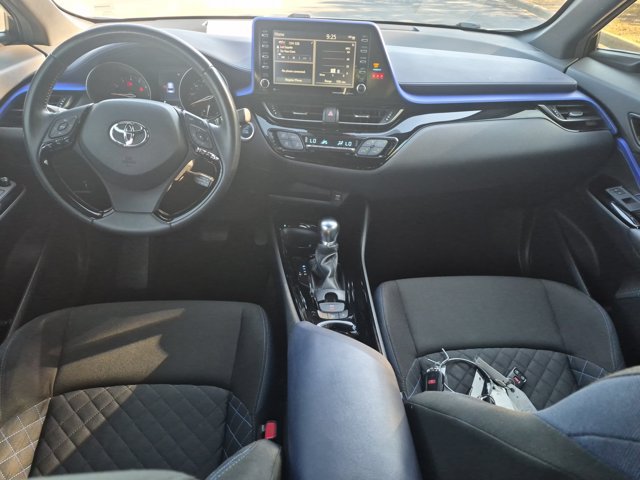 Used 2020 Toyota C-HR XLE FWD image 30
