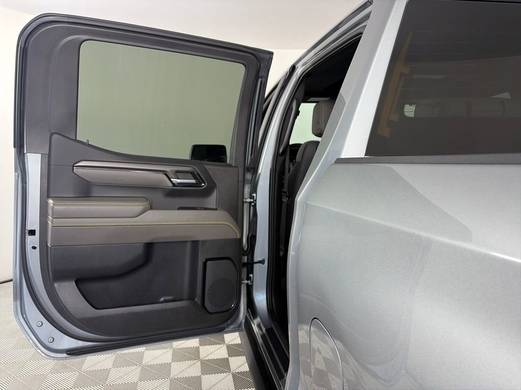 Used 2023 Chevrolet Silverado 1500 ZR2 w/ Technology Package image 12