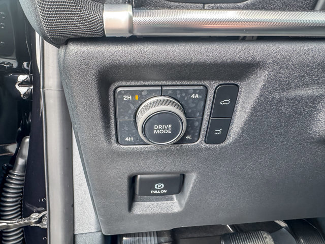 Certified 2025 Ford Expedition Platinum w/ Stealth Appearance Package image 23