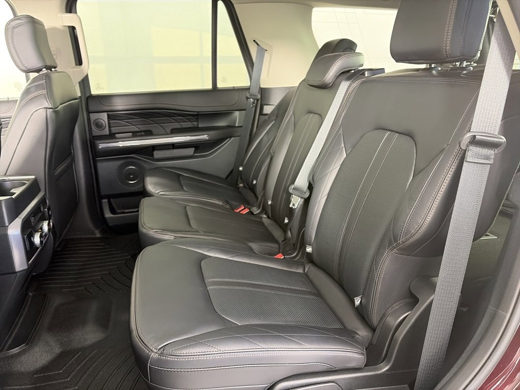 Certified 2021 Ford Expedition Platinum image 13