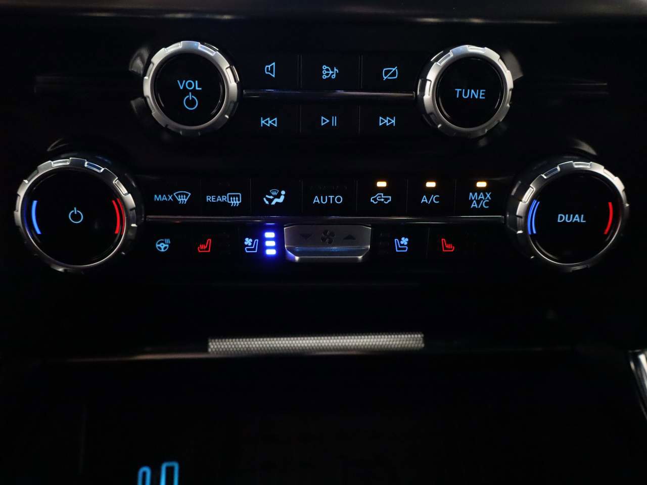 Certified 2023 Ford F150 Lariat AWD/4WD image 11