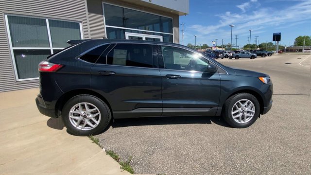 Certified 2023 Ford Edge SEL w/ Convenience Package AWD/4WD image 2