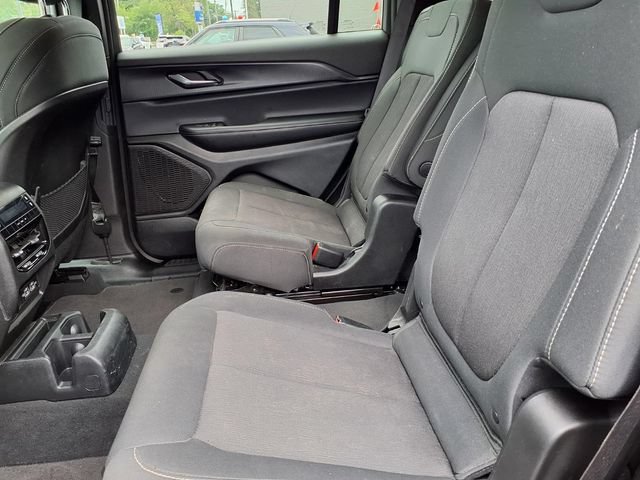 Used 2024 Jeep Grand Cherokee L Laredo w/ Luxury Tech Group I AWD/4WD image 7
