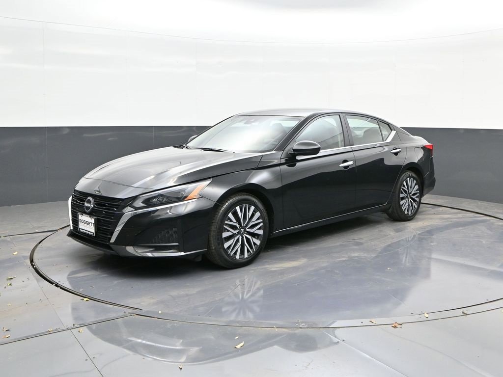 Used 2024 Nissan Altima 2.5 SV image 30