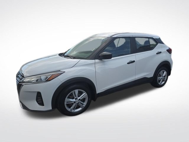 Used 2023 Nissan Kicks S FWD image 6